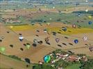Photos aériennes de "line" - Photo réf. E128596 - Lorraine Mondial Air Ballons 2013 : Vol du Jeudi 1 Août le matin lors du Record Mondial de Décollage en Ligne. (The Great Line, In-line Mass Ascent)