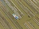 Photos aériennes de "ostréicole" - Photo réf. E131702 - Bateau Ostréicole et Parcs à huitres