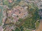 Photos aériennes de Gravelines (59820) - Autre vue | Nord, Nord-Pas-de-Calais, France - Photo réf. E131824 - L'enceinte fortifiée de Gravelines