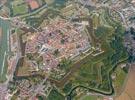 Photos aériennes de Gravelines (59820) - Autre vue | Nord, Nord-Pas-de-Calais, France - Photo réf. E131824 - L'enceinte fortifie de Gravelines