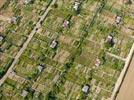 Photos aériennes de "jardins" - Photo réf. E133995 - Jardins ouvriers (ou jardins familiaux ou associatifs)