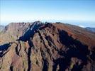 Photos aériennes de "point" - Photo réf. E136116 - Le Piton des Neiges,  cheval sur les communes de Cilaos et de Salazie, est le point culminant de l'Ile de la Runion (3070m).