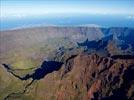  - Photo réf. E136129 - Le Piton des Neiges,  cheval sur les communes de Cilaos et de Salazie, est le point culminant de l'Ile de la Runion (3070m).