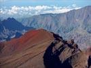 Photos aériennes de "point" - Photo réf. E136135 - Le Piton des Neiges, à cheval sur les communes de Cilaos et de Salazie, est le point culminant de l'Ile de la Réunion (3070m).