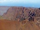 Photos aériennes de "piton" - Photo réf. E136137 - Le Piton des Neiges,  cheval sur les communes de Cilaos et de Salazie, est le point culminant de l'Ile de la Runion (3070m).