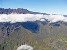 Photos aériennes de "point" - Photo réf. E136518 - Le Piton des Neiges, à cheval sur les communes de Cilaos et de Salazie, est le point culminant de l'Ile de la Réunion (3070m).