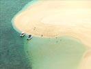 Photos aériennes de "ilot" - Photo réf. E143556 - L'Ilot de sable blanc entouré d'eau bleu paradisiaque