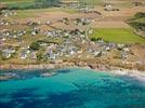 Photos aériennes de Plozévet (29710) - Autre vue | Finistère, Bretagne, France - Photo réf. E145408 - Les eaux turquoises de la Bretagne rappellent les eaux d'Outre-Mer.