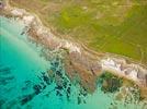 Photos aériennes de "eaux" - Photo réf. E145417 - Les eaux turquoises de la Bretagne rappellent les eaux d'Outre-Mer.