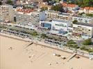 Photos aériennes de "plage" - Photo réf. E147974 - La longue plage s'étend de Saint-Hilaire-de-Riez à Saint-Jean-de-Monts