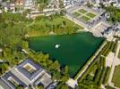 Photos aériennes de "avec" - Photo réf. E151018 - Fontainebleau et son Chteau Royal class avec son Parc au Patrimoine mondial de l'UNESCO