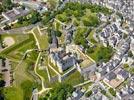 Photos aériennes de "chateau" - Photo réf. E151426 - Le Château dominant la vallée de la Loire, se dresse sur ses fortifications en étoile datant du XVIe siècle.