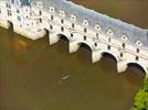  - Photo réf. E151538 - Le Chteau de Chenonceau et ses arches enjambant le Cher