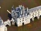 Photos aériennes de "Cher" - Photo réf. E151540 - Le Château de Chenonceau et ses arches enjambant le Cher