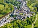 Photos aériennes de "village" - Photo réf. E152907 - Uzerche est perche au sommet d'un peron rocheux, entoure par un mandre de la Vzre.