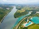 Photos aériennes de "fleuve" - Photo réf. E153374 - Confluence de la Drôme qui se jette dans le Rhône