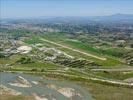 Photos aériennes de Avignon (84000) - L'Aéroport d'Avignon-Caumont | Vaucluse, Provence-Alpes-Côte d'Azur, France - Photo réf. U135977