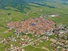 Photos aériennes de "viticole" - Photo réf. U146351 - Sur la route des Vins d'Alsace, le plus grand village viticole de la rgion