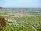 Photos aériennes de "vergers" - Photo réf. E141570 - Début Avril 2014, les vergers des Côtes de Meuse en fleurs offrent un magnifique spectacle.