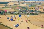 Photos aériennes de Chambley-Bussières (54890) - Lorraine Mondial Air Ballons 2015 | Meurthe-et-Moselle, Lorraine, France - Photo réf. C157897 - Lorraine Mondial Air Ballons 2015 : Vol du Dimanche 26 Juillet le matin lors du Record Mondial de Dcollage en Ligne. (The Great Line, In-line Mass Ascent)