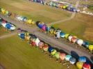 Photos aériennes de "montgolfières" - Photo réf. E157758 - Lorraine Mondial Air Ballons 2015 : Vol du Dimanche 26 Juillet le matin lors du Record Mondial de Dcollage en Ligne. (The Great Line, In-line Mass Ascent)