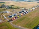 Photos aériennes de Chambley-Bussières (54890) - Lorraine Mondial Air Ballons 2015 | Meurthe-et-Moselle, Lorraine, France - Photo réf. E157765 - Lorraine Mondial Air Ballons 2015 : Vol du Dimanche 26 Juillet le matin lors du Record Mondial de Dcollage en Ligne. (The Great Line, In-line Mass Ascent)