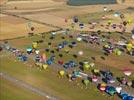 Photos aériennes de "montgolfières" - Photo réf. E157776 - Lorraine Mondial Air Ballons 2015 : Vol du Dimanche 26 Juillet le matin lors du Record Mondial de Dcollage en Ligne. (The Great Line, In-line Mass Ascent)