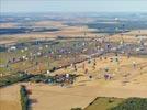 Photos aériennes de "ballon" - Photo réf. E157785 - Lorraine Mondial Air Ballons 2015 : Vol du Dimanche 26 Juillet le matin lors du Record Mondial de Dcollage en Ligne. (The Great Line, In-line Mass Ascent)