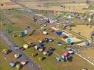 Photos aériennes de "ballon" - Photo réf. E157791 - Lorraine Mondial Air Ballons 2015 : Vol du Dimanche 26 Juillet le matin lors du Record Mondial de Dcollage en Ligne. (The Great Line, In-line Mass Ascent)