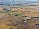 Photos aériennes de "ballon" - Photo réf. E157814 - Lorraine Mondial Air Ballons 2015 : Vol du Dimanche 26 Juillet le matin lors du Record Mondial de Dcollage en Ligne. (The Great Line, In-line Mass Ascent)