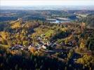 Photos aériennes de "village" - Photo réf. E161559 - Le Lac et le village de Pierre-Perçée à l'Automne