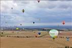 Photos aériennes de "Mondial" - Photo réf. E166009 - Mondial Air Ballons 2017 : Vol du Samedi 22 Juillet le soir.