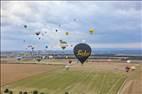 Photos aériennes de "Mondial" - Photo réf. E166019 - Mondial Air Ballons 2017 : Vol du Samedi 22 Juillet le soir.