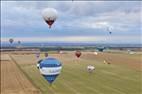 Photos aériennes de "F-HBPK" - Photo réf. E166027 - Mondial Air Ballons 2017 : Vol du Samedi 22 Juillet le soir.