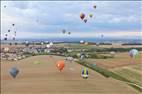 Photos aériennes de "Mondial" - Photo réf. E166051 - Mondial Air Ballons 2017 : Vol du Samedi 22 Juillet le soir.