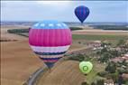 Photos aériennes de "mondial" - Photo réf. E166074 - Mondial Air Ballons 2017 : Vol du Samedi 22 Juillet le soir.