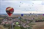 Photos aériennes de "Mondial" - Photo réf. E166079 - Mondial Air Ballons 2017 : Vol du Samedi 22 Juillet le soir.