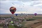 Photos aériennes de "Mondial" - Photo réf. E166080 - Mondial Air Ballons 2017 : Vol du Samedi 22 Juillet le soir.