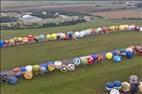 Photos aériennes de "record" - Photo réf. E166157 - Mondial Air Ballons 2017 : Vol du Vendredi 28 Juillet le matin : Record du monde de décollage en ligne, 456 montgolfières !