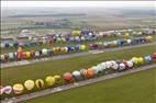 Photos aériennes de Chambley-Bussières (54890) | Meurthe-et-Moselle, Lorraine, France - Photo réf. E166176 - Mondial Air Ballons 2017 : Vol du Vendredi 28 Juillet le matin : Record du monde de dcollage en ligne, 456 montgolfires !