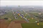 Photos aériennes de Chambley-Bussières (54890) | Meurthe-et-Moselle, Lorraine, France - Photo réf. E166195 - Mondial Air Ballons 2017 : Vol du Vendredi 28 Juillet le matin : Record du monde de dcollage en ligne, 456 montgolfires !