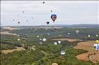 Photos aériennes de "Mondial" - Photo réf. E166247 - Mondial Air Ballons 2017 : Vol du Vendredi 28 Juillet le soir.