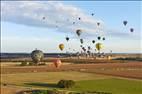 Photos aériennes de "Mondial" - Photo réf. E166290 - Mondial Air Ballons 2017 : Vol du Samedi 29 Juillet le soir.