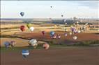 Photos aériennes de "mondial" - Photo réf. E166300 - Mondial Air Ballons 2017 : Vol du Samedi 29 Juillet le soir.
