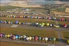 Photos aériennes - Mondial Air Ballons 2019 - Photo réf. E172846 - Grand Est Mondial Air Ballons 2019 : Grande Ligne du lundi 29 Juillet au matin.