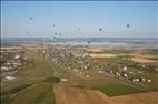 Photos aériennes de "Grand" - Photo réf. E172883 - Grand Est Mondial Air Ballons 2019 : Grande Ligne du lundi 29 Juillet au matin.