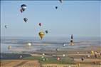 Photos aériennes - Mondial Air Ballons 2019 - Photo réf. E172895 - Grand Est Mondial Air Ballons 2019 : Grande Ligne du lundi 29 Juillet au matin.