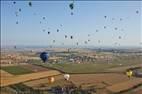 Photos aériennes - Mondial Air Ballons 2019 - Photo réf. E172896 - Grand Est Mondial Air Ballons 2019 : Grande Ligne du lundi 29 Juillet au matin.