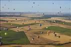 Photos aériennes de "Mondial" - Photo réf. E172924 - Grand Est Mondial Air Ballons 2019 : Grande Ligne du lundi 29 Juillet au matin.