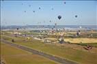 Photos aériennes de "Grand" - Photo réf. E172931 - Grand Est Mondial Air Ballons 2019 : Grande Ligne du lundi 29 Juillet au matin.